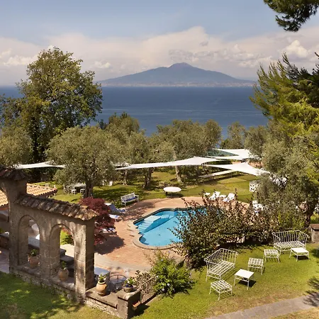 Pensión Capo Santa Fortunata 4*