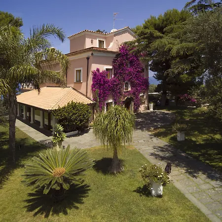 Capo Santa Fortunata Pensión 4*