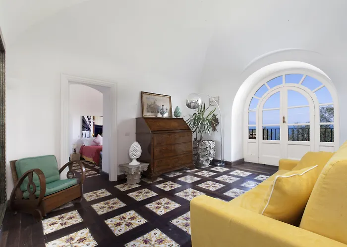 Pensión Capo Santa Fortunata 4*